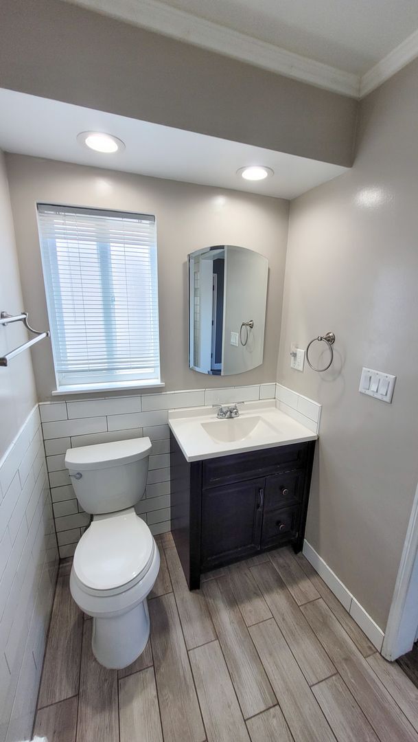 Building Photo - 4 Bed 2 Bath House in East Whittier Availa...