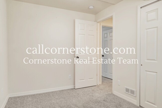 Building Photo - 4735 Malcom Ct