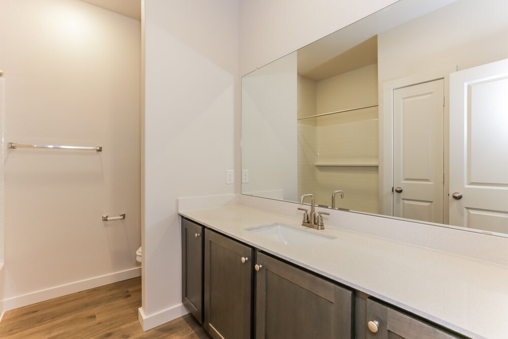 Building Photo - 208 Julian Davis Dr