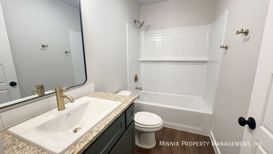 Building Photo - 2156 Kokomo Ave