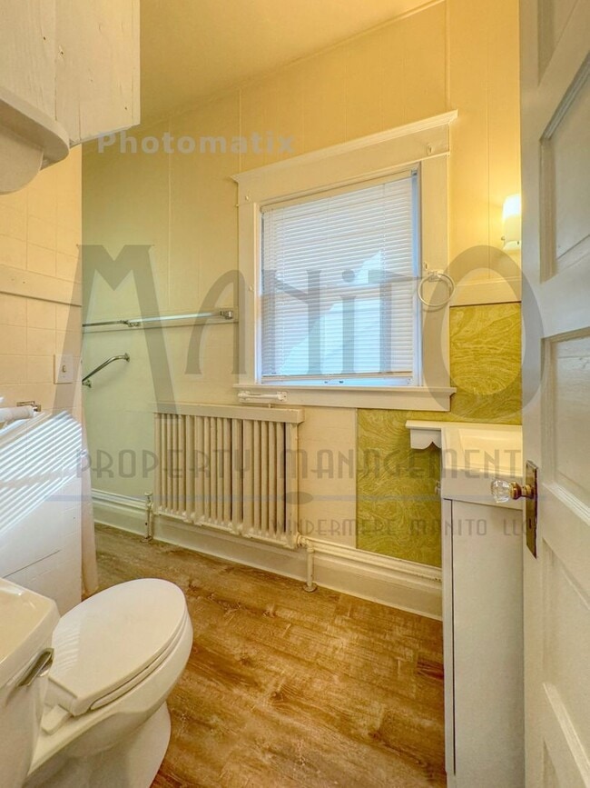 Building Photo - 602 E 23rd Ave