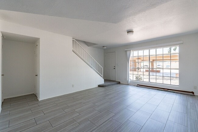 Building Photo - Brand new floor