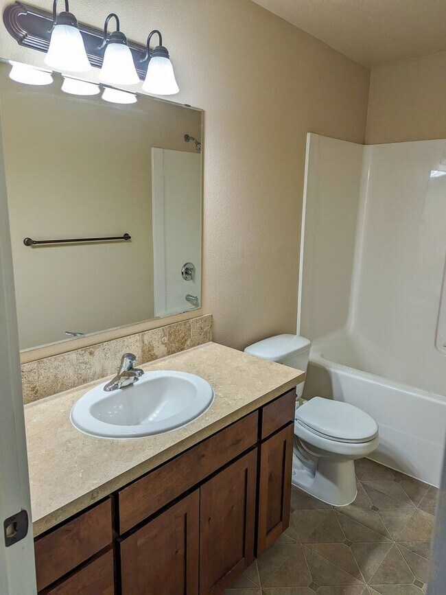 Building Photo - 3607-3617 Colton Ln NE