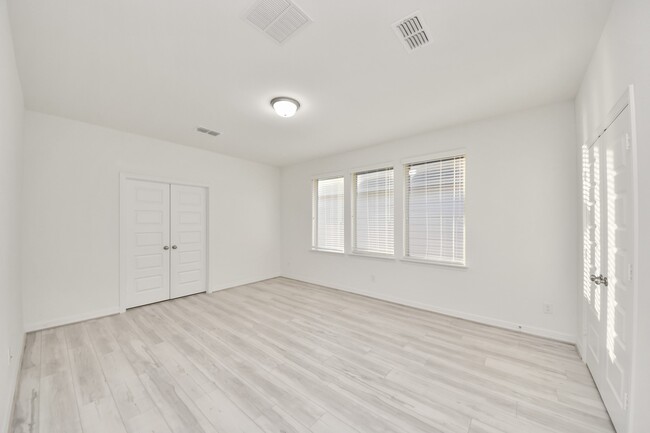 Building Photo - 6707 Regatta Park Ln