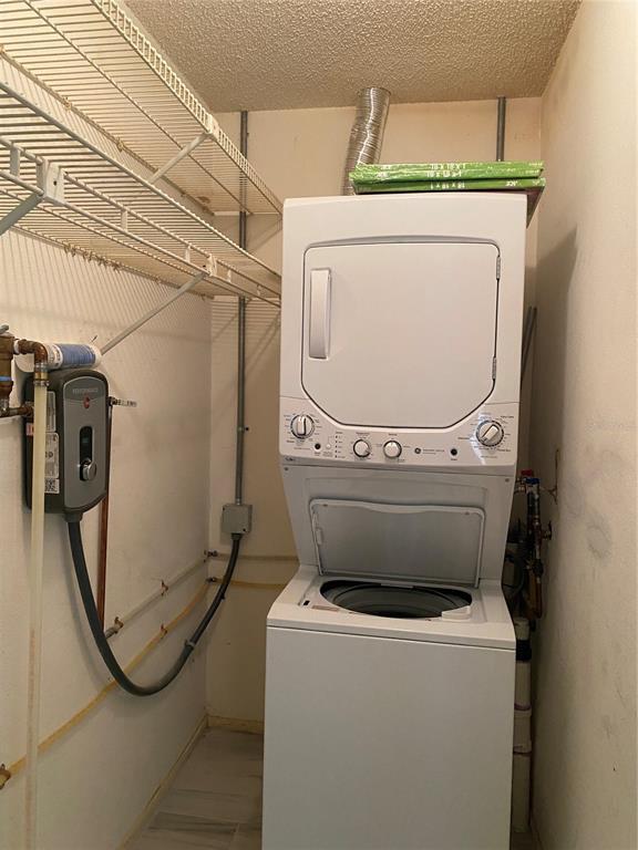 Building Photo - 4377 Tahitian Gardens Cir