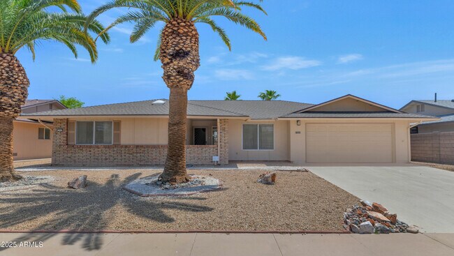 Primary Photo - 17227 N Country Club Dr