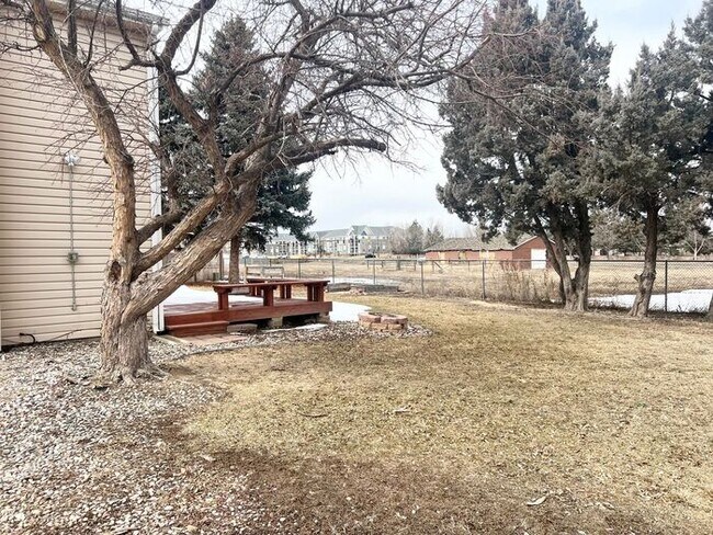 Building Photo - Beautifully Updated Modern Farmhouse 3 bed...