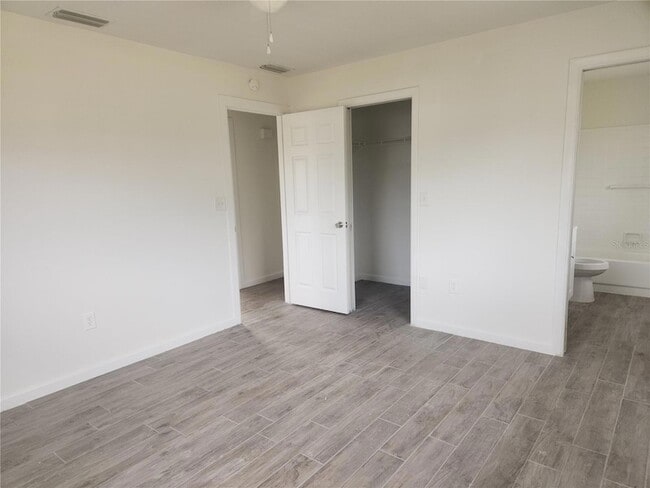 Building Photo - 1140 Queen Rd