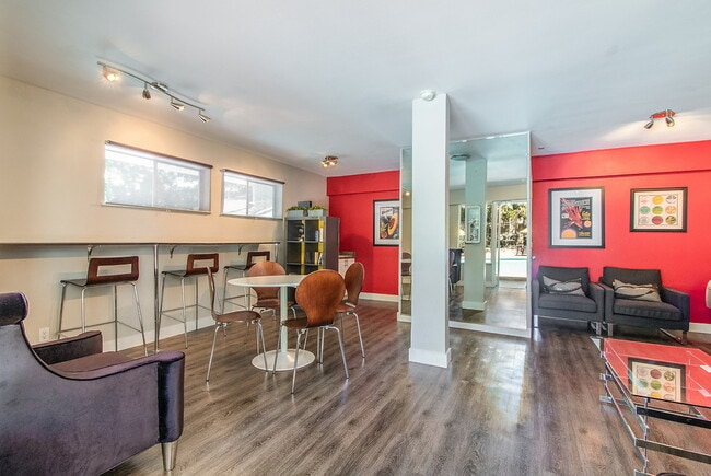 Building Photo - Marina Cove