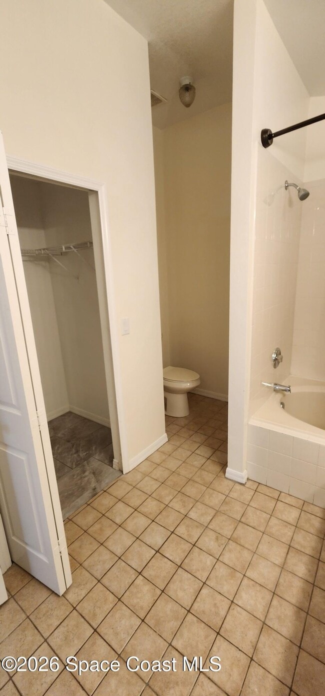 Building Photo - 1807 Edith St NE