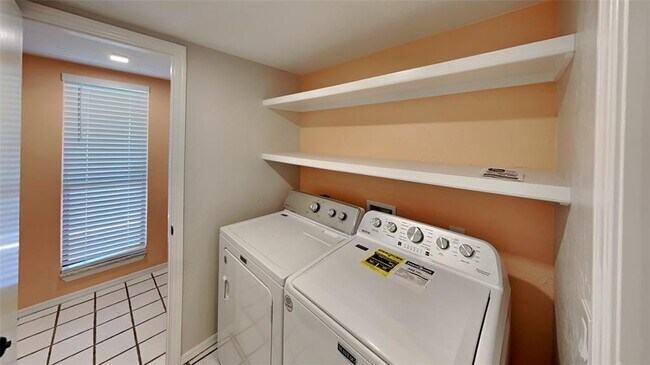 Building Photo - 7203 Edenborough Dr