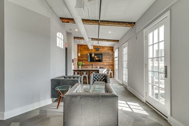 Building Photo - Stunning Partly Furnished Studio in Old Town Alexandria