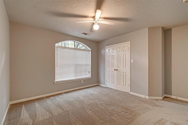 Building Photo - 2130 Autumn Fern Dr