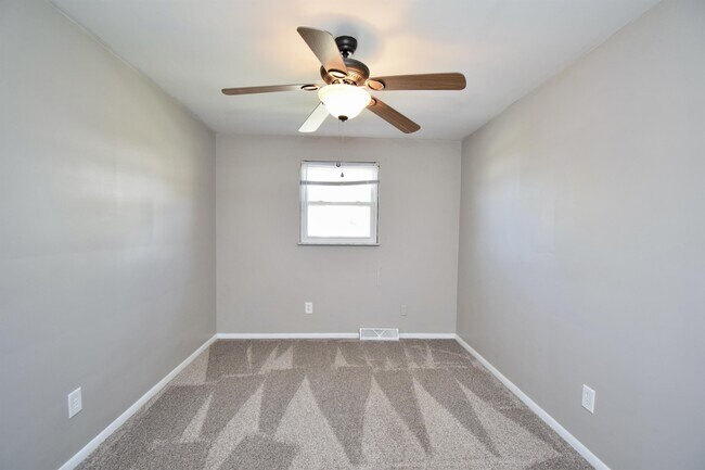 Building Photo - 1800 Keith Dr