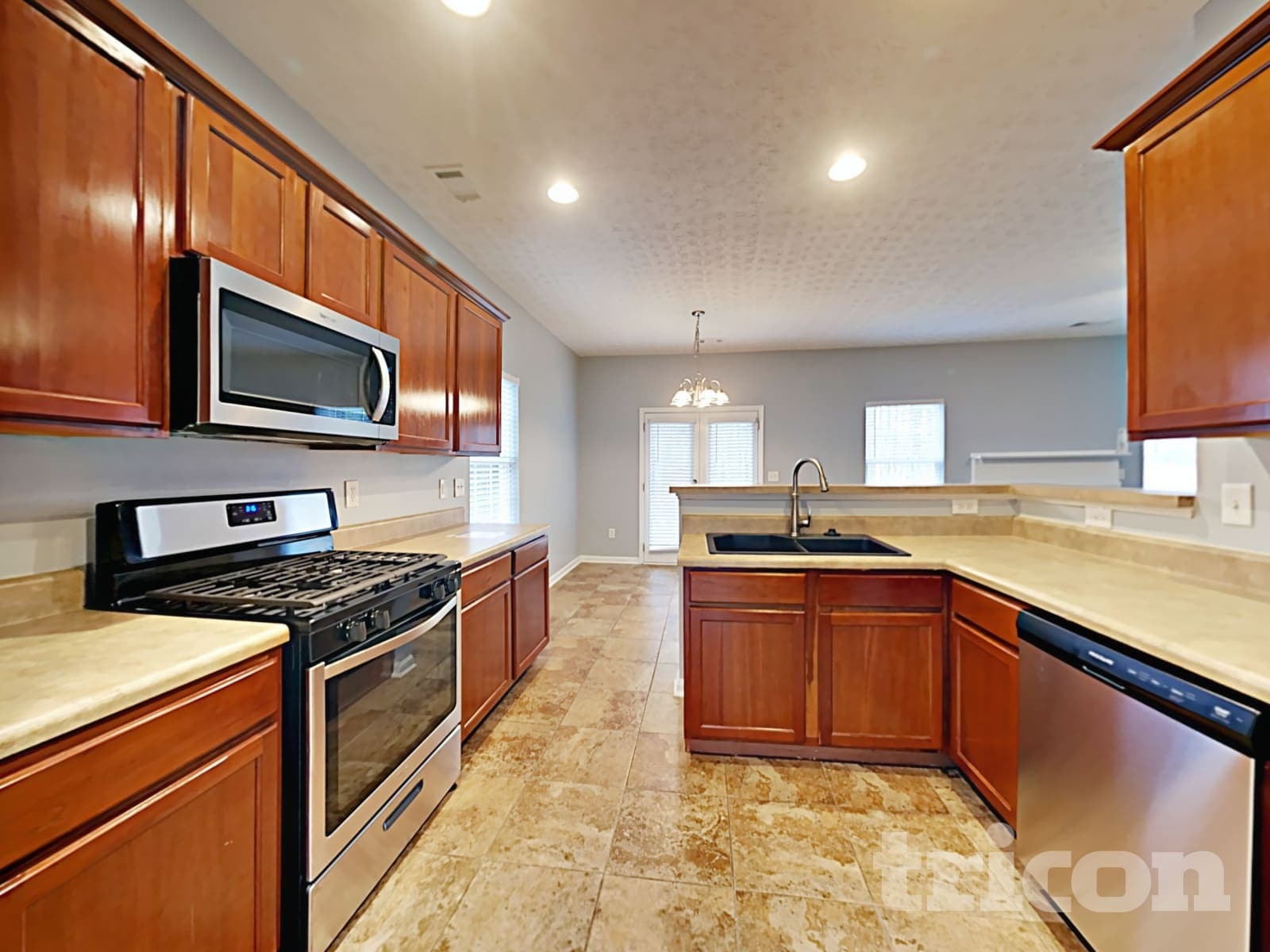 Building Photo - 422 Norton Xing