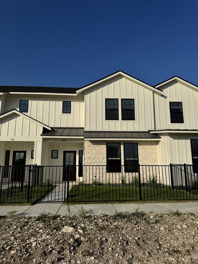 Building Photo - 5811 S 31st St