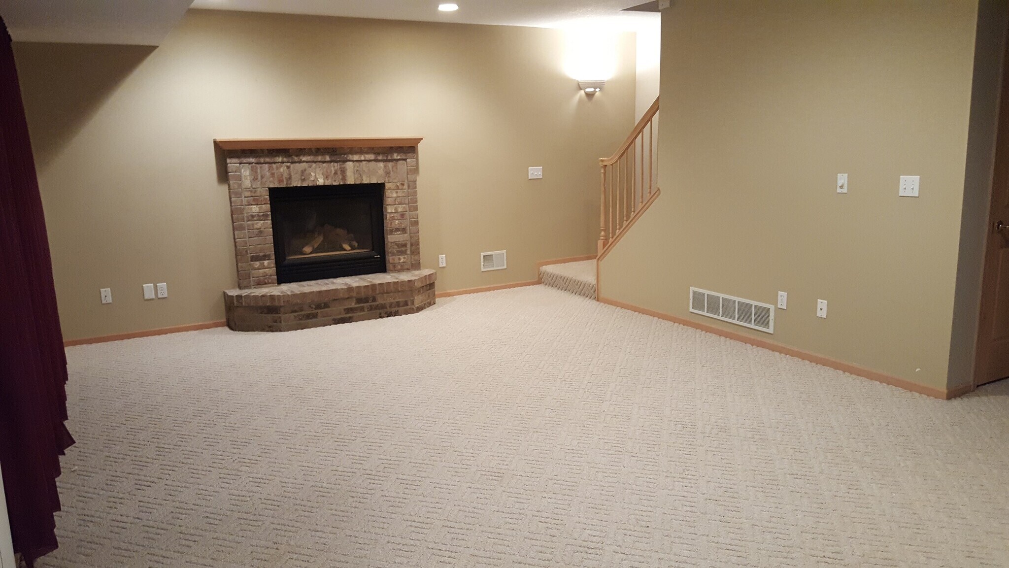 Family room - 2007 Glendale Hills Dr NE