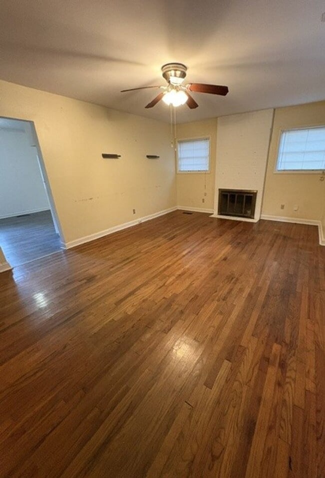 Building Photo - 271 Peachtree Cir