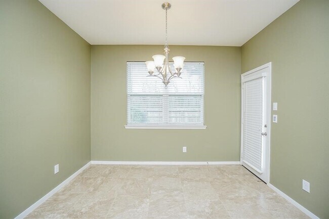 Building Photo - 3211 London Ln