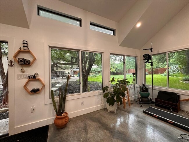 Building Photo - 800 Prize Oaks Dr