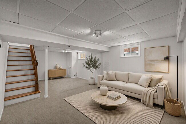 Building Photo - Rare Garage and Steps to Metro 4br  2ba