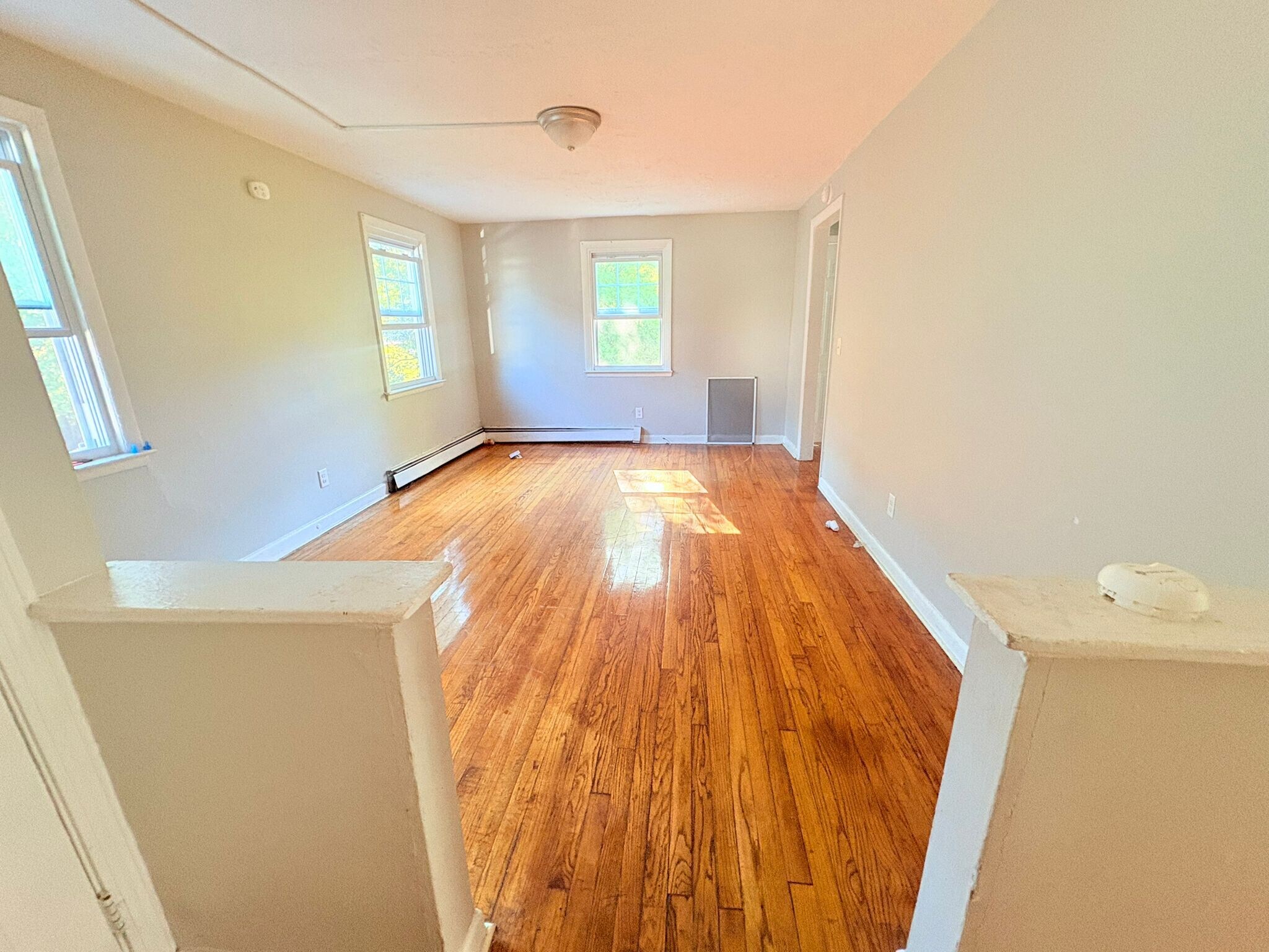 Building Photo - 6 Kilborn St