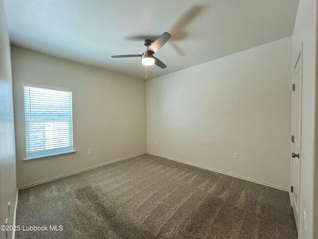Building Photo - 5534 Kemper St
