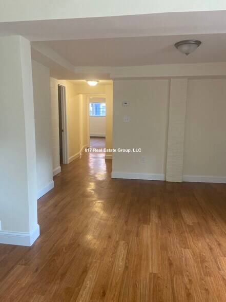 Building Photo - 381 Harvard St