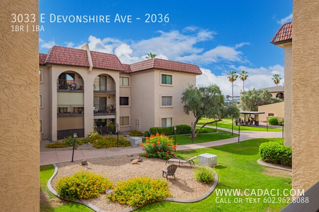 Building Photo - 3033 E Devonshire Ave