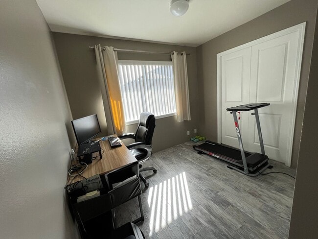 Building Photo - For Rent - [Laulani Trades] 91-1001 Keaunu...