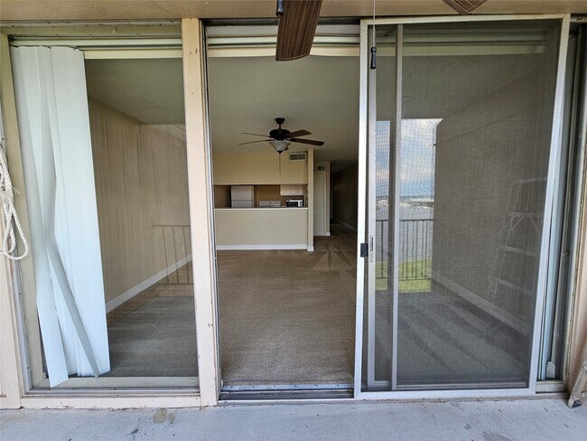 Building Photo - 12600 Melville Dr