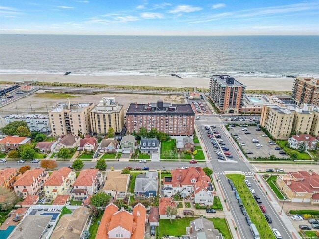 Building Photo - logdgeville