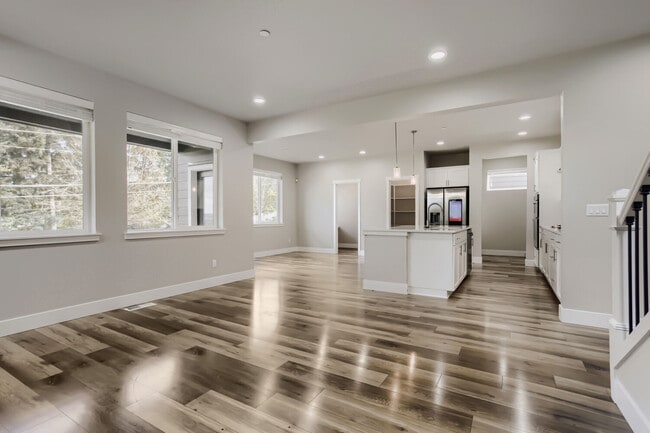 Building Photo - 8516 SW Hamilton Ter