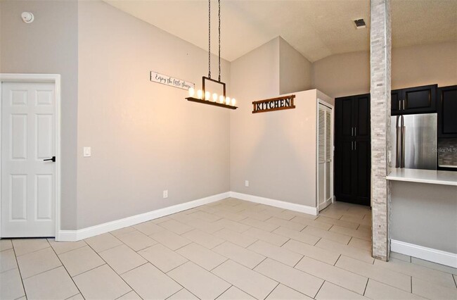 Building Photo - 1242 Ravida Woods Dr