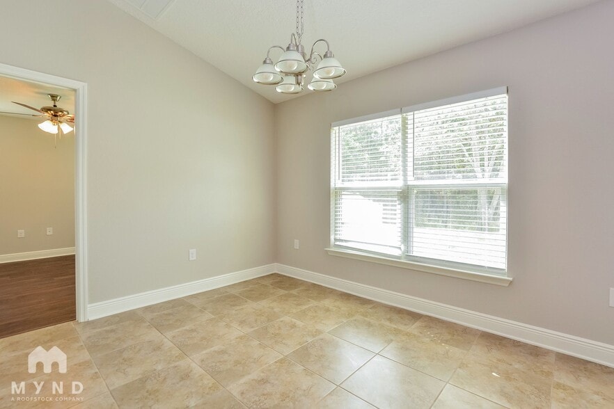 Building Photo - 1947 Angel Fish Loop