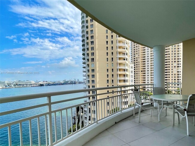 Building Photo - 888 Brickell Key Dr