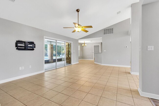 Building Photo - Bluewater Bay Area 4 Bedroom Pool Home!