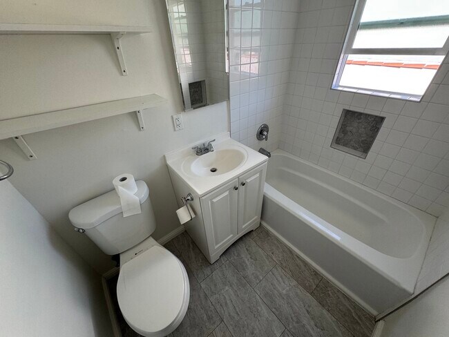 Building Photo - 9217 Alcott St