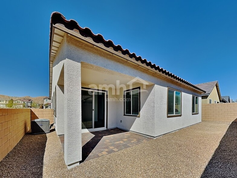 Building Photo - 10390 Bishops Cap St