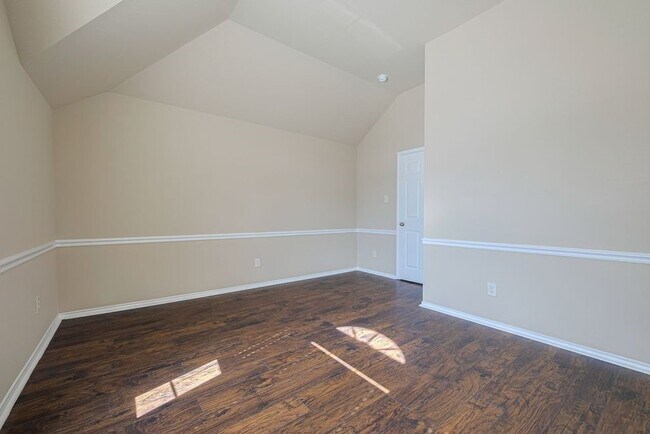 Building Photo - 2206 Grand Shore Ct