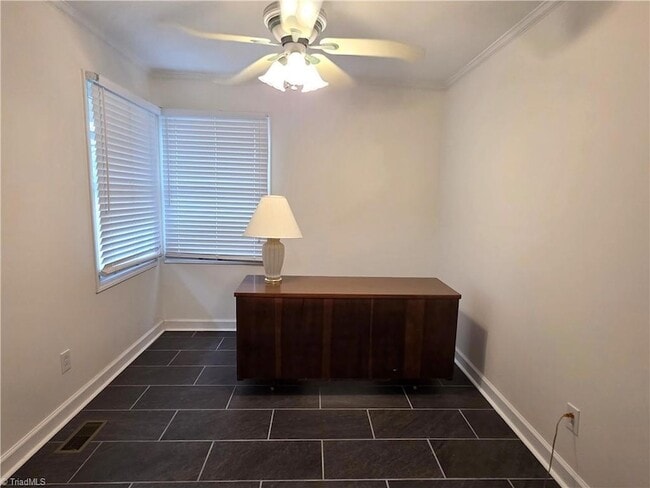 Building Photo - 1085 Brown Rd