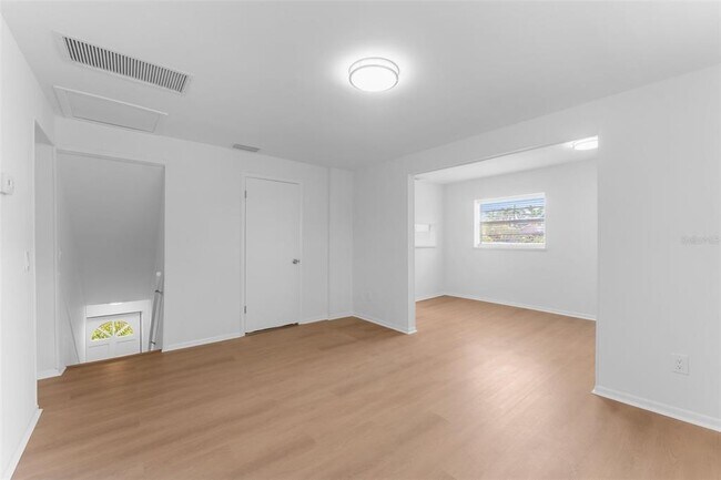 Building Photo - 125 8th Ave NE