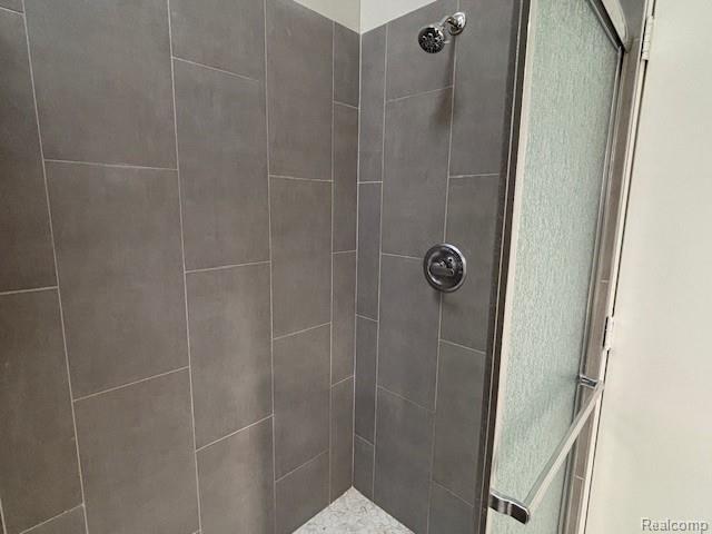 Building Photo - 5580 Sunnycrest Dr