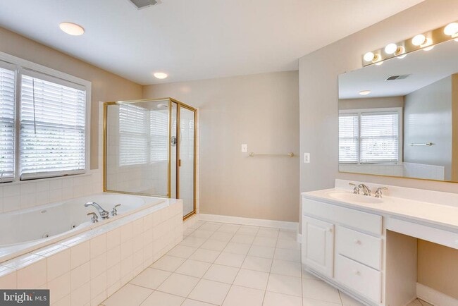 Building Photo - 7165 Millbury Ct