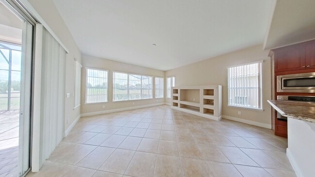 Building Photo - Beautiful 4-bedroom , 4 bathroom House wit...
