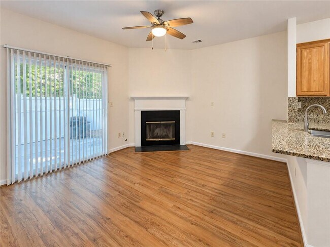 Building Photo - 1503 Cove Creek Cir
