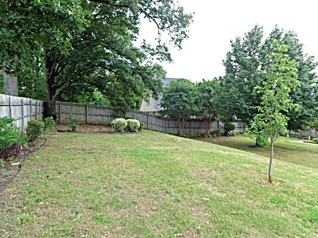 Building Photo - 1415 Hidden Ridge Ln