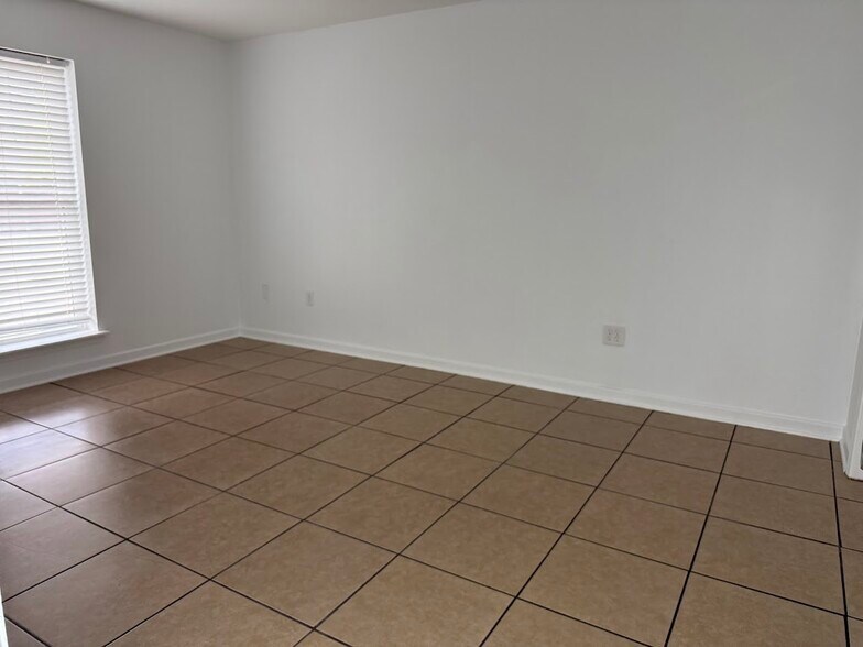 Building Photo - 11271 Florida Blvd