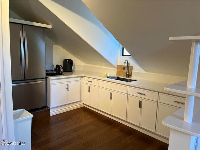 Building Photo - 23300 Raymond St