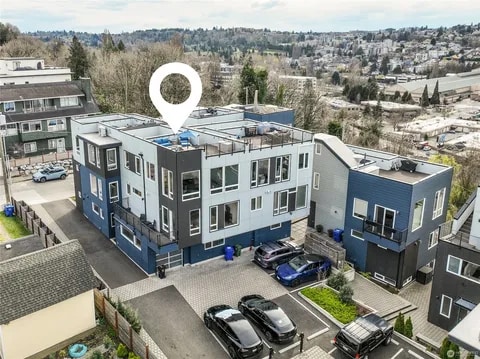 Building Photo - 2064 SW Charlestown St